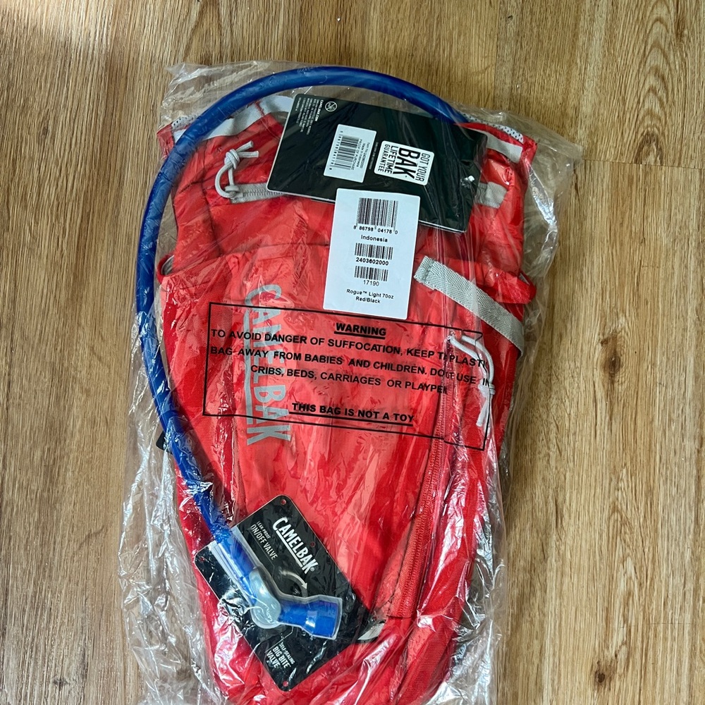 BRAND NEW Camelbak Rogue 70oz hydration bladder
